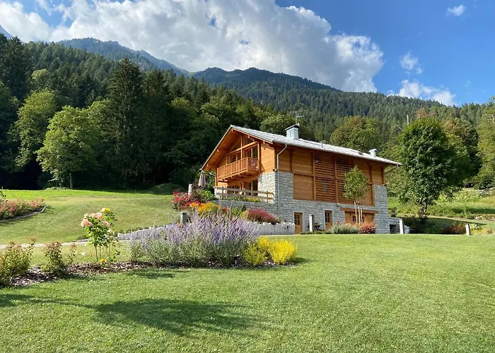B & B Chalet Plan Strembo