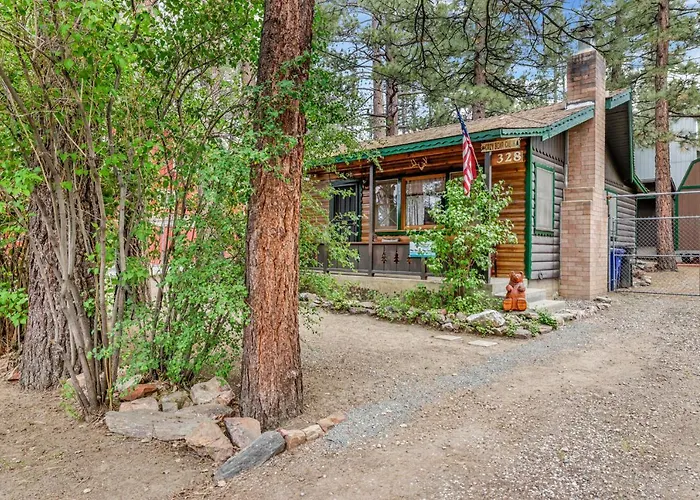 Cozy Bear Cabin Hot Tub Patio Bbq Fenced Big Bear City