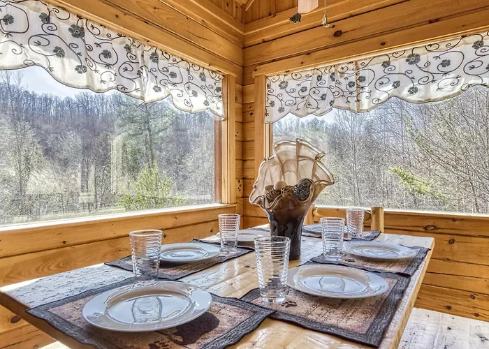 Pandora'S Retreat, Hot Tub, Game Room, Wifi, Free Attraction Tickets!!! Sevierville
