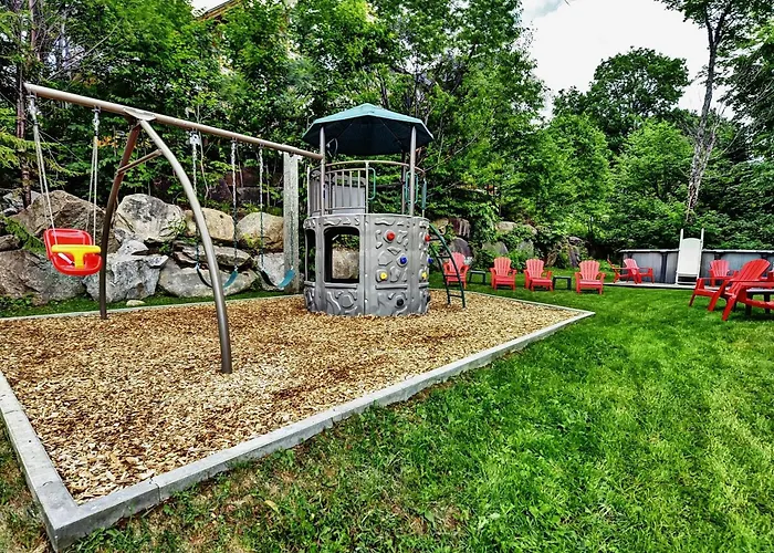 Le Sto Shack 25 Chemin Blanc by Les Chalets Alpins Stoneham