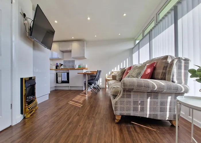 67 Broadside Holiday Chalet Near Broads & Beaches Stalham