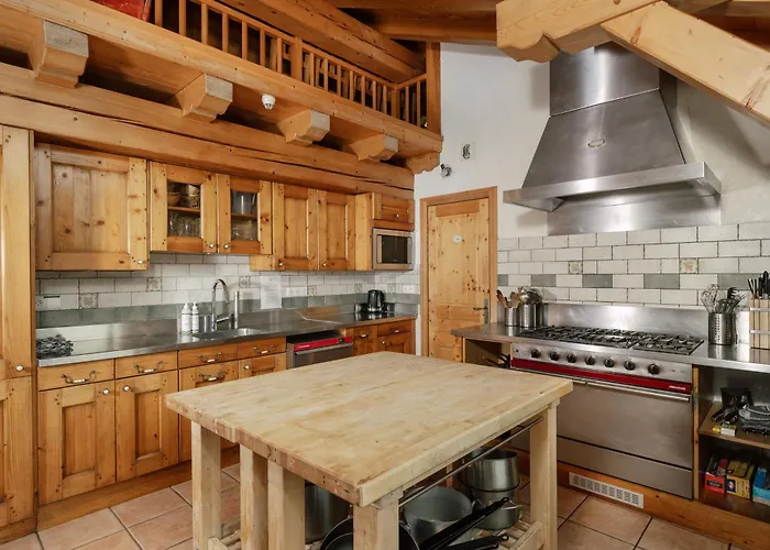 Ferme A Jules - Stunning Farmhouse Sleeps Up To 26 Montriond