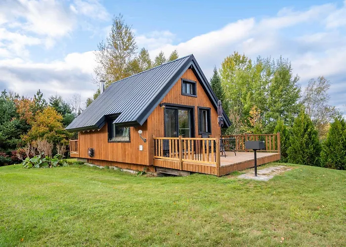 Au Chic Chalet des Chutes Chic Rustique Sainte-Melanie
