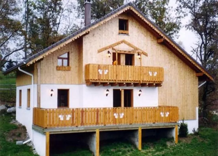 Alpine Chalet Near Cafes Le Ménil