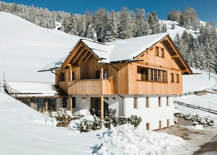 Mountain Chalet Pia La Valle