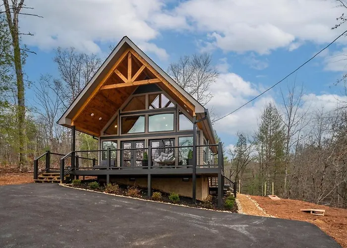 Modern, Cozy Cabin With Views And Hot Tub Sevierville