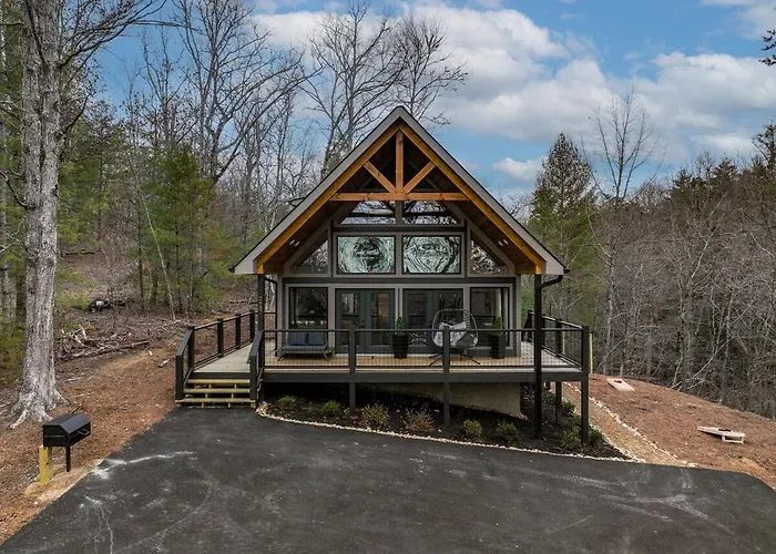 Modern, Cozy Cabin With Views And Hot Tub Sevierville