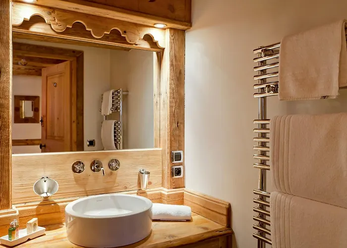Maison Spacieuse Au Centre De Courchevel Pour 8 Pers. Avec Cheminee Et Parking - Fr-1-568-18