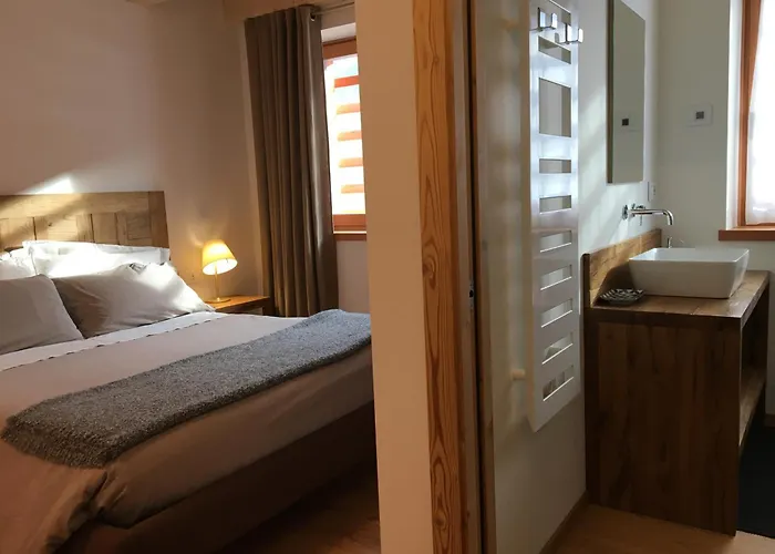 B & B Chalet Plan Strembo