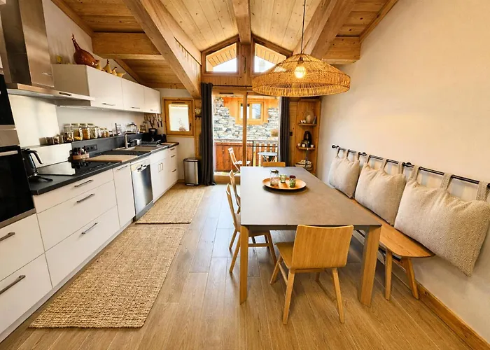 Chalet Aster - Maison de village rénovée sur 3 niveaux 4 pièces pour 6 personnes à St Marcel MAE-6444 Saint-Marcel 