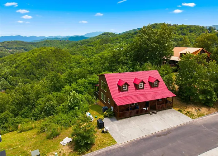 Heavenly Daze Amazing Mountain View, Hot Tub, Game Room! Sevierville