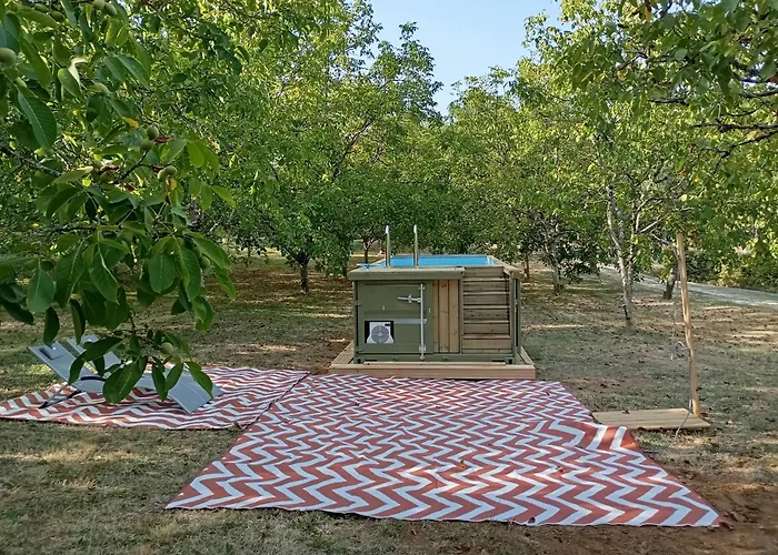 gite&spa privatif interieur -le bois de la pause- Saint-Cybranet