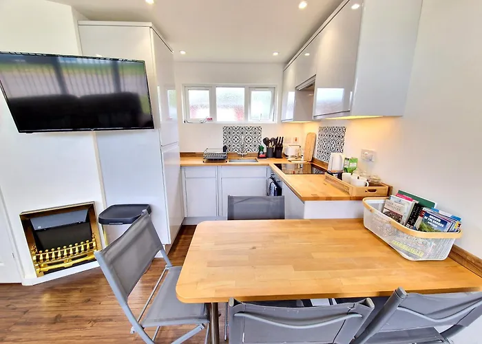 67 Broadside Holiday Chalet Near Broads & Beaches Stalham
