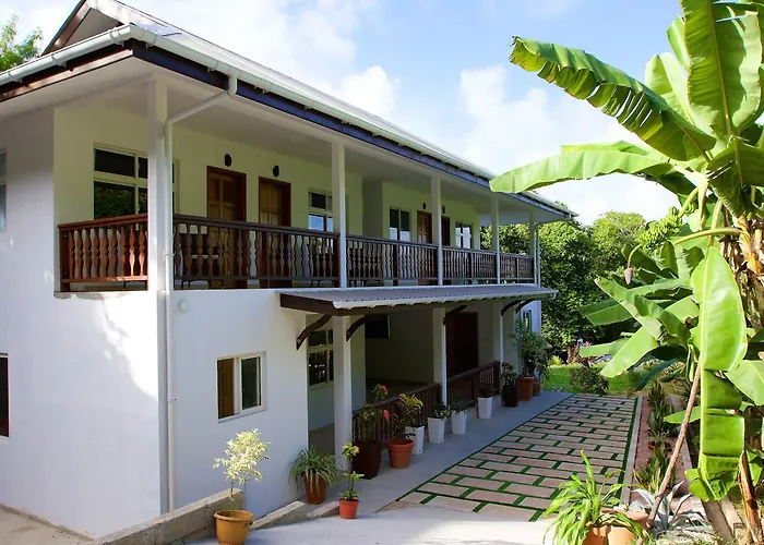 Cote Jardin - Chalets Cote Mer Baie Sainte-Anne