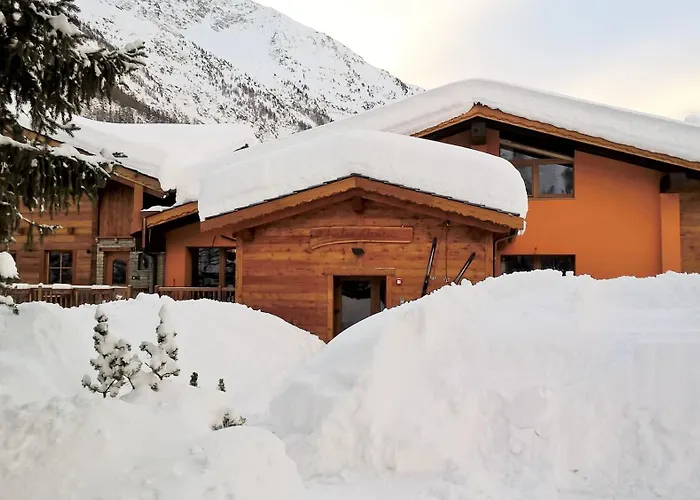 Chalet Alpina Hotel & Apartments La Thuile