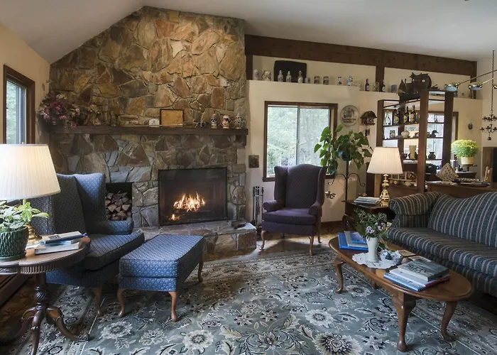 Chalet Inn Bed & Breakfast Whittier