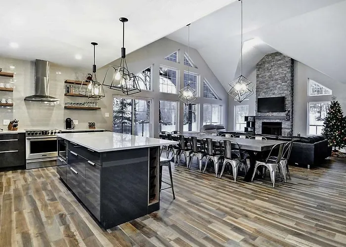 Chalet 06 Chemin Blanc By Les Chalets Alpins Stoneham