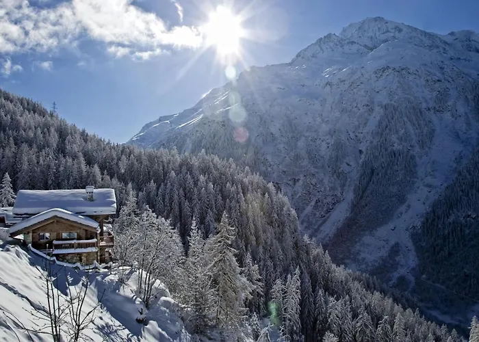 Chalet Rocher - Luxury Ski Chalet, Sainte Foy